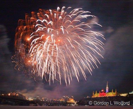 Winterlude 2010 Fireworks_13649.jpg - Winterlude ('Bal de Neige' in French) is the annual winter festivalof Canada's capital region (Ottawa, Ontario and Gatineau, Quebec).Photographed from Gatineau (Hull), Quebec, Canada.